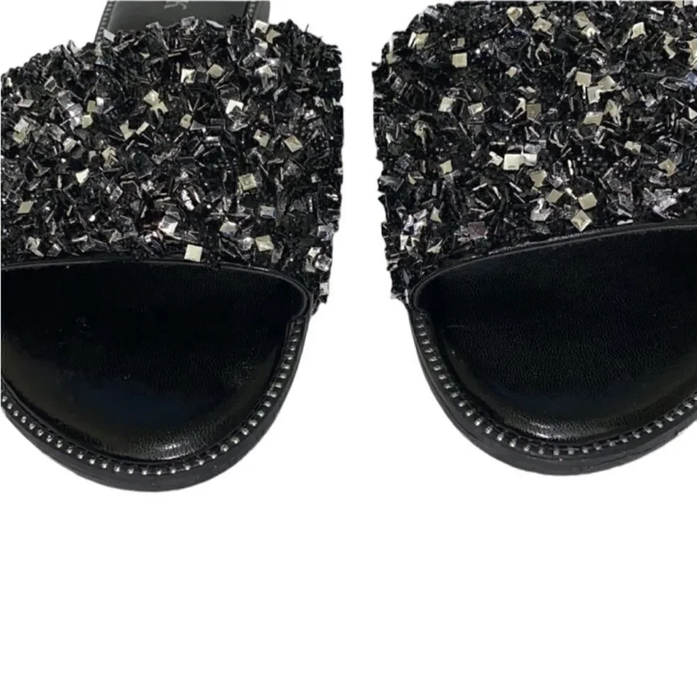 Women's Black Flat Slip-on Sandal(Size 9)
